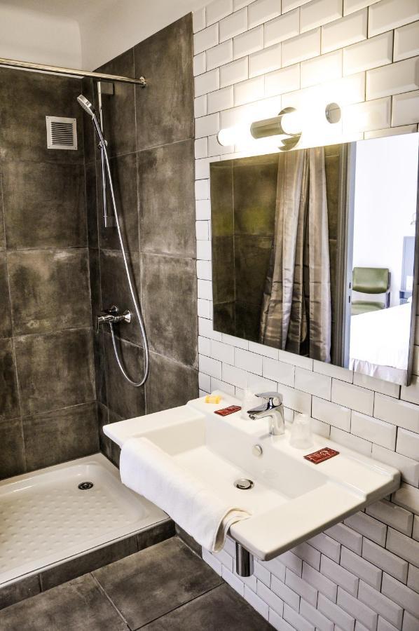 Hotel Les Arbousiers كالفي المظهر الخارجي الصورة