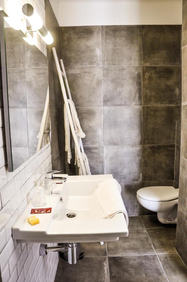 Hotel Les Arbousiers كالفي المظهر الخارجي الصورة
