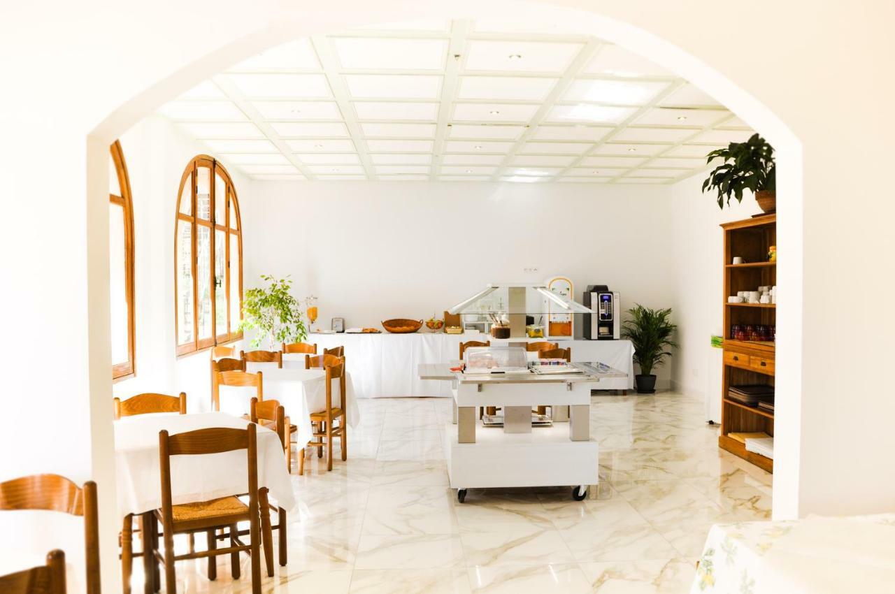 Hotel Les Arbousiers كالفي المظهر الخارجي الصورة